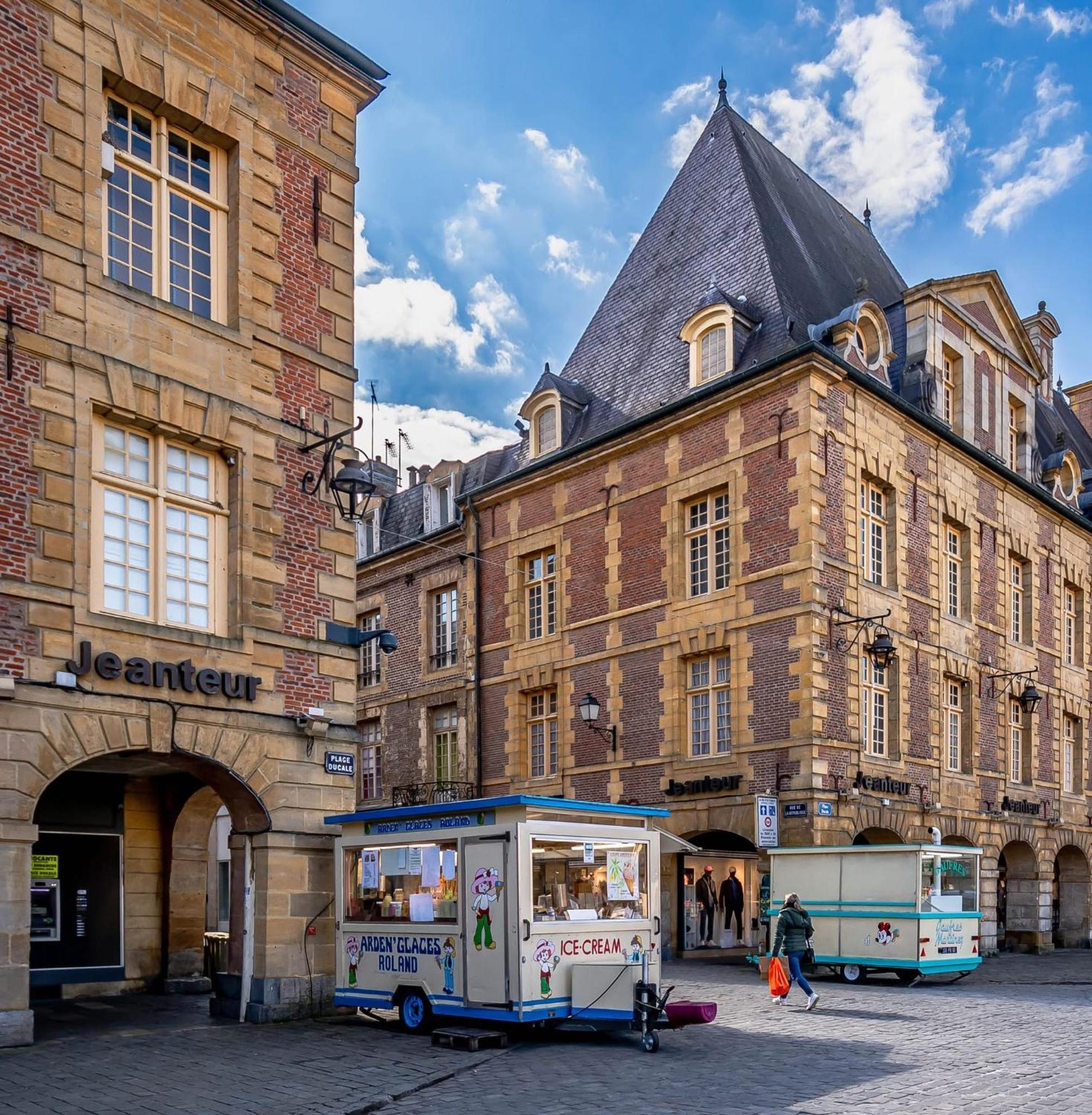 Le Petit Ardennais Charleville-Mezieres Exterior foto
