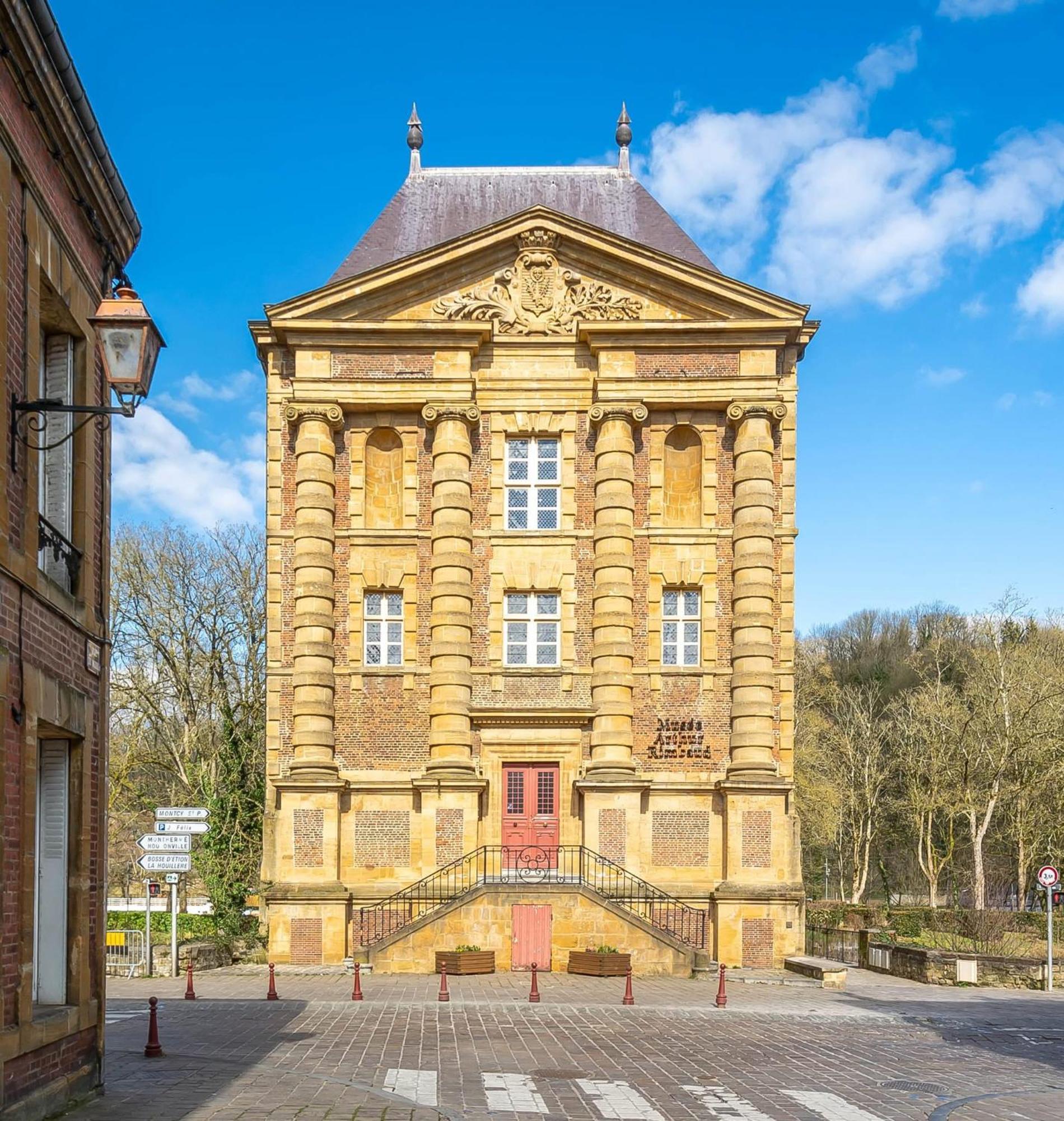 Le Petit Ardennais Charleville-Mezieres Exterior foto